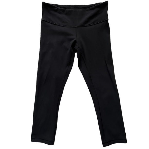 lululemon athletica Pants - Lululemon Athletic Crop leggings